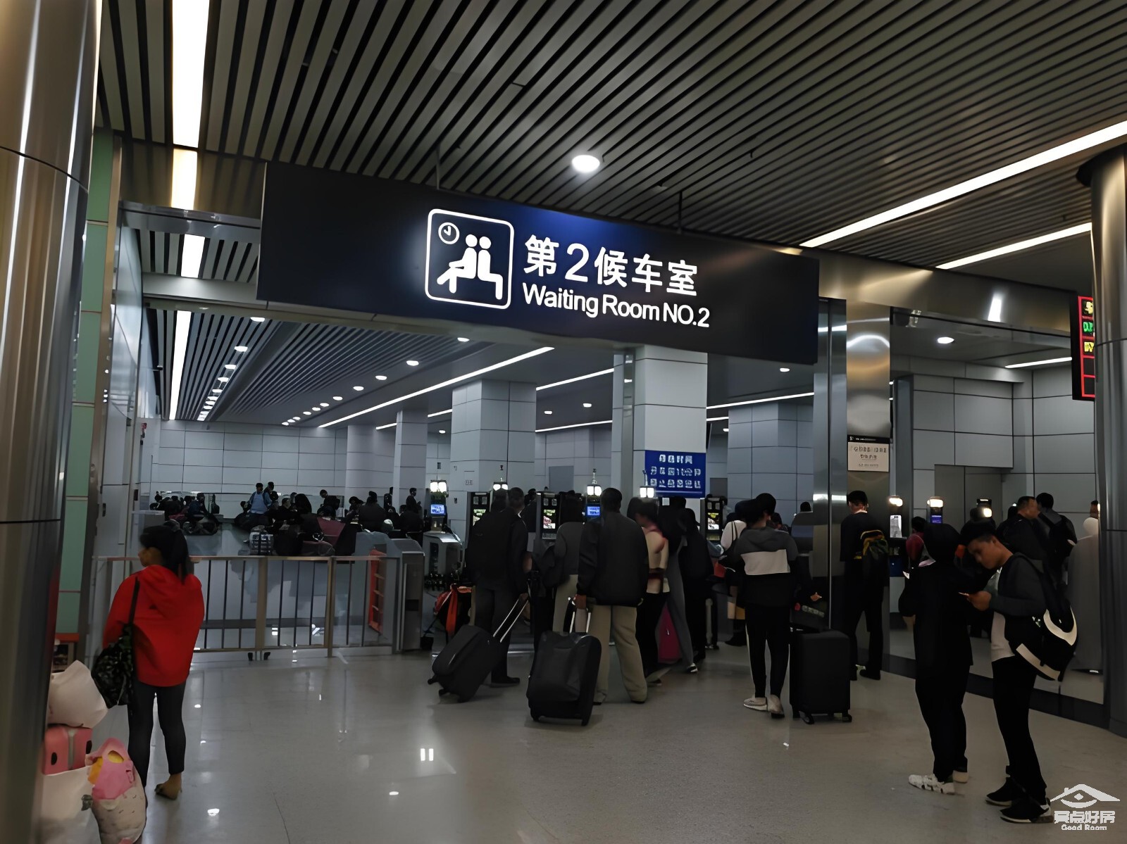 广州东站图一.jpg 广州东站图一.jpg