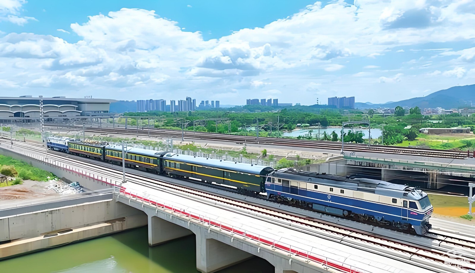 铁路最后一图.jpg 铁路最后一图.jpg